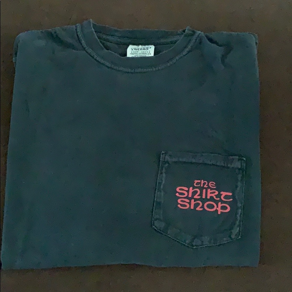T-Shirt - Picture 2 of 4